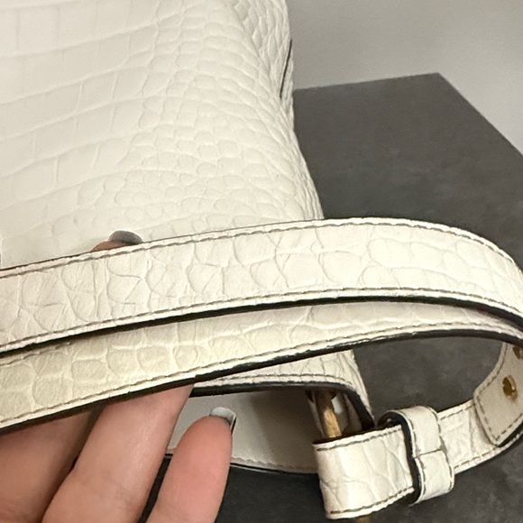 Well Loved Tory Burch White Croc-Embossed Shoulder Bag Junk Project bag - Picture 11 of 16